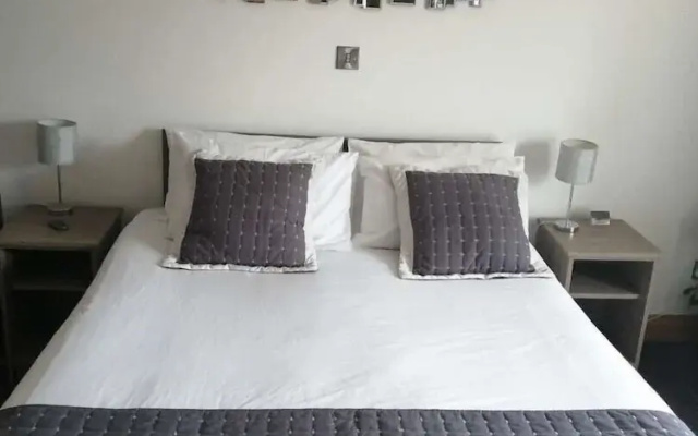 The Reveller Lodgings