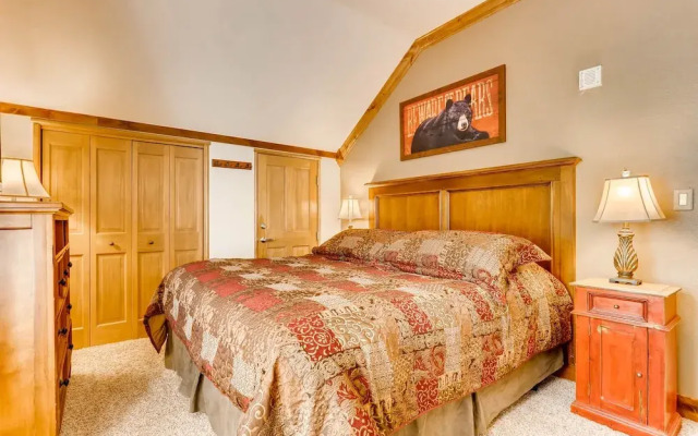 Spacious 1br -river Run Village-hot Tub & Kids Ski Free 1 Bedroom Condo by RedAwning