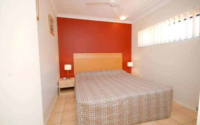 City Plaza Apartments