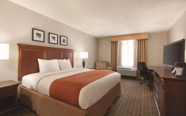 Country Inn & Suites Lawrenceville