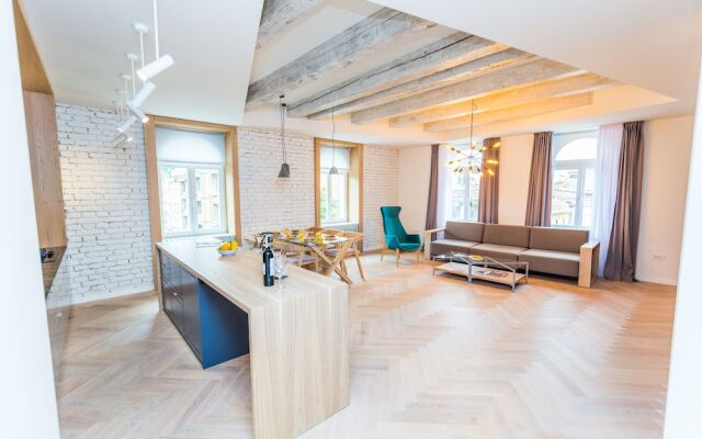 Sunny Design Loft-best Location-amazing View in Sarajevo, Bosnia and Herzegovina from 100$, photos, reviews - zenhotels.com