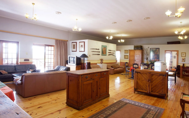 Mentors Country Estate