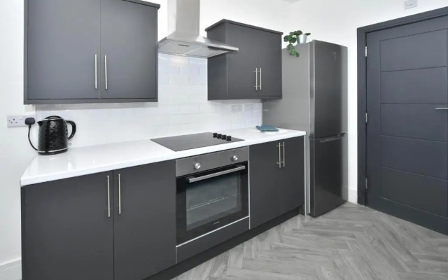 Townhouse @ 202 Walthall Street Crewe
