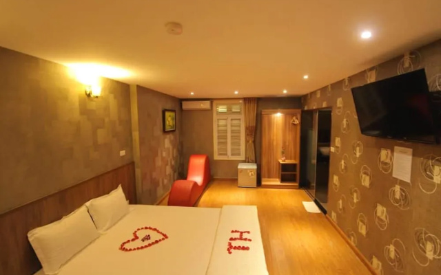 TH Hotel