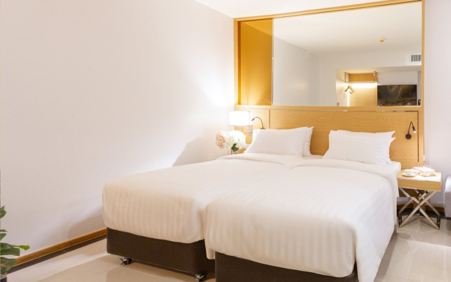 FX Hotel Nana
