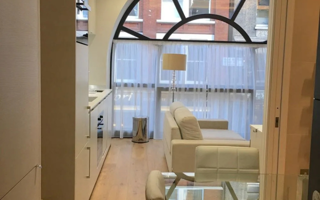 Trafalgar Luxury Suites