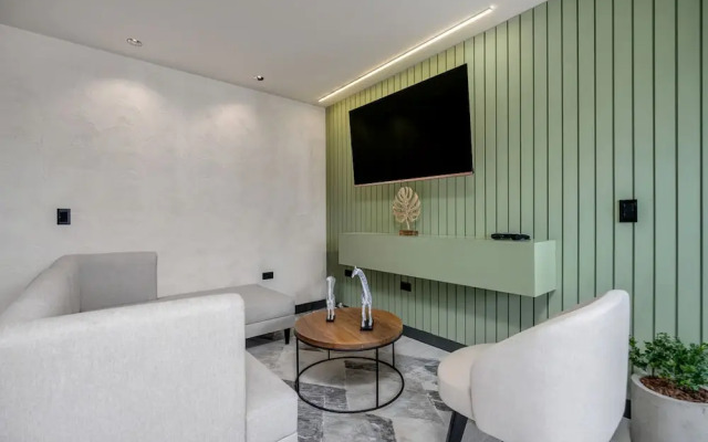 Housy Laureles - 402