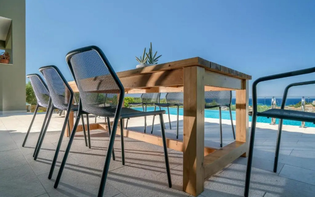 Akemi Luxury Villa