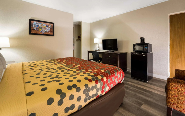 Perry Inn & Suites National Fairground I 75