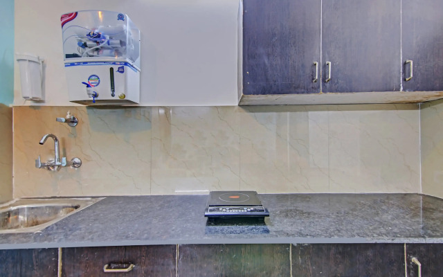Super OYO Townhouse Saket Residency 1 Delhi