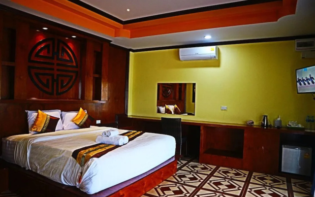 Chasa Rakthai Resort