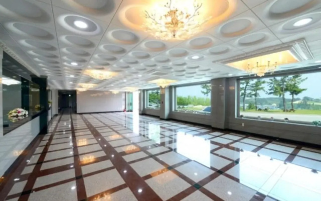 Samcheok Yonghwa Hotel