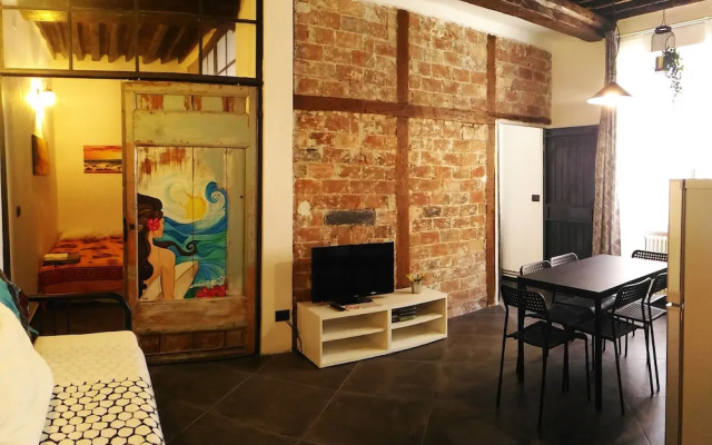Blue Room Apartment