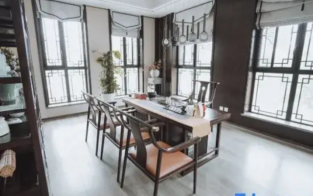 Man · Wenquan Homestay