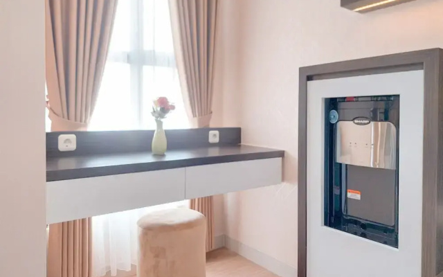 Modern Look and Comfort Studio at Transpark Bintaro Apartment