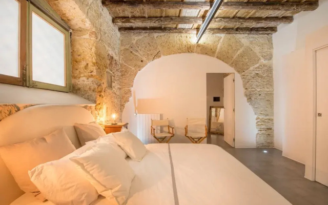Stylish house in front of Casa Professa
