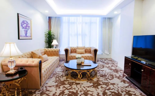 Golden Dream Hotel