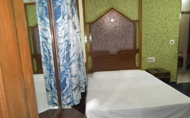 Hotel R S International