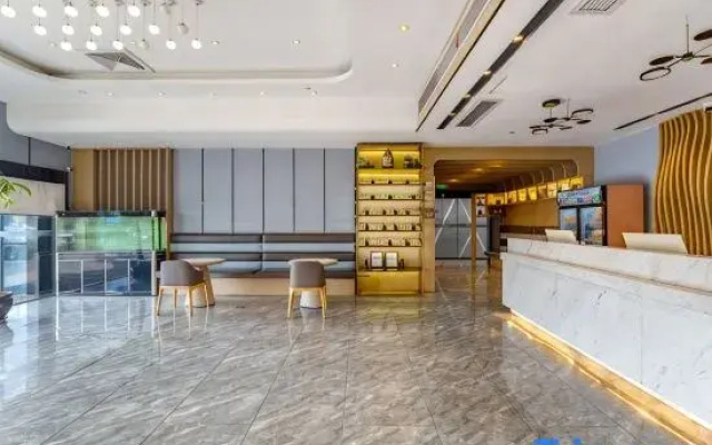 Qingmu Platinum Hotel (Nanjing Dongshan Headquarters Business Park Hongyun Avenue)