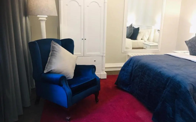 Rand Club Suites