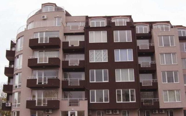 Отель Stella Polaris Holiday Complex Солнечный берег вид на фасад
