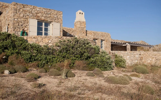 Villa Sandstone