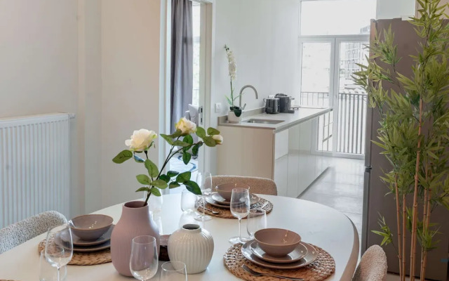 One Lux Stay 1br/ 1BA Antwerp Near Central Station