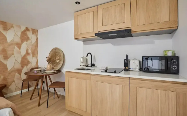 Elegant AC Studio in the Heart of Montorgueil