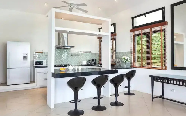 Luxury Beachfront Tai Pan Villa