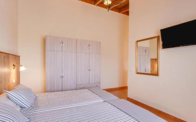 Casa Quemahierro 1