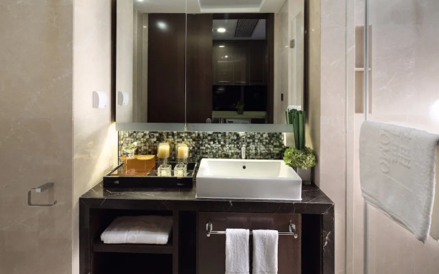 Estay Apartment Poly Central Pivot GZ