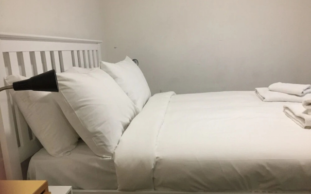 2 Bedroom Central Brighton Apartment