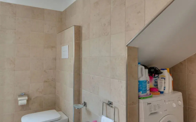 Belvilla by OYO Villa Intera 12 Pax