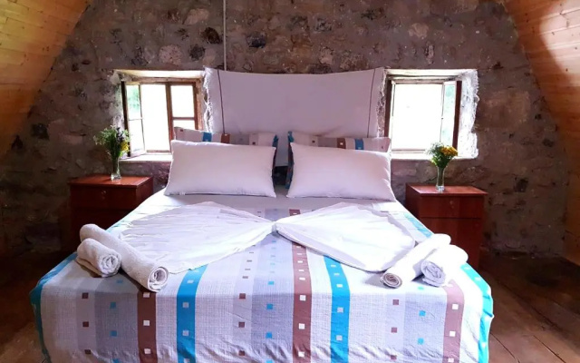 Shpella Guesthouse Theth