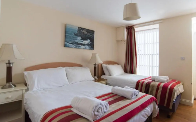 Marine Apartment