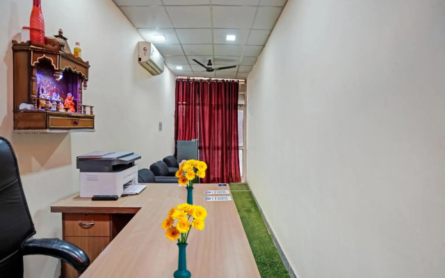 OYO Flagship 70395 Hotel Sunrise