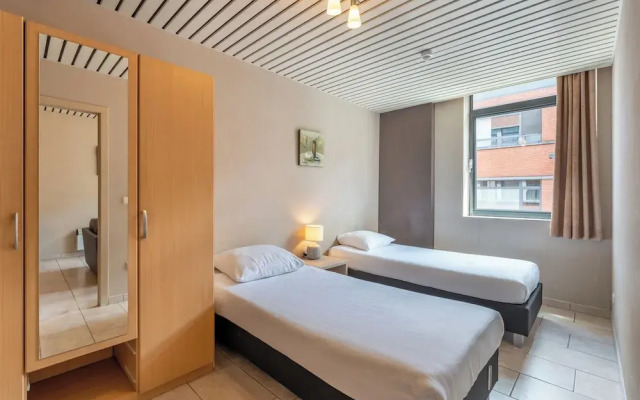 Room-one Bedroom Apartment Near North S