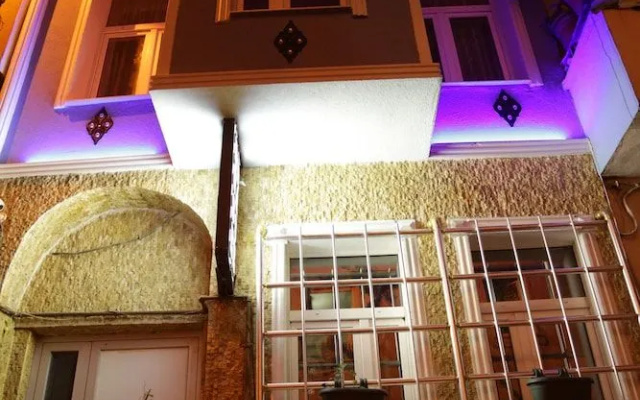 Taksim Gold Rose Apart Hotel