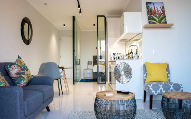 Modern 1 Bedroom Executive Apartment in Waterfall
