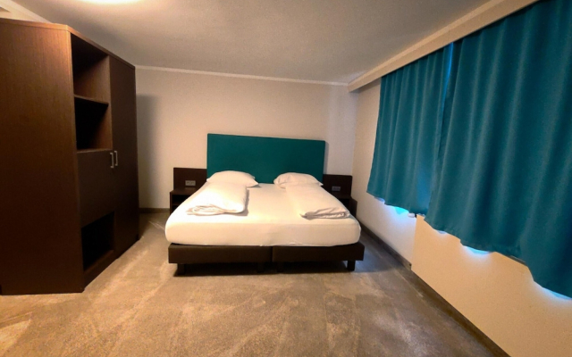 Koblenz Hotel Valley Suite With Hot Tub
