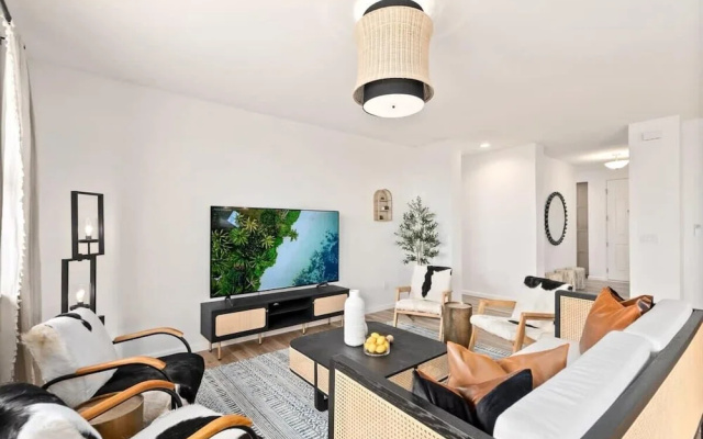 @ Marbella Lane - Mesmerizing Ocean + MT Views