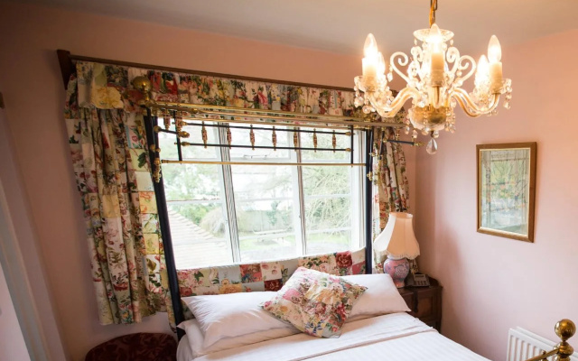 Hundred House Hotel
