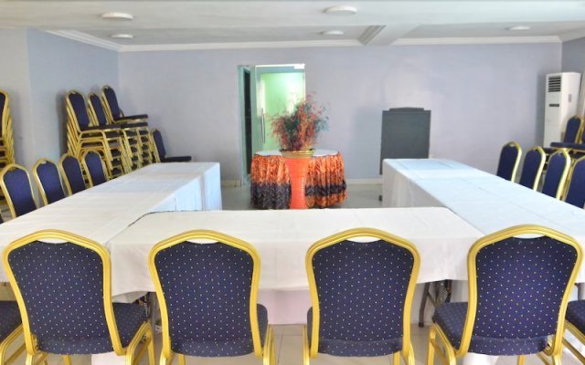 Grand Capital Hotel in Lagos, Nigeria from 91$, photos, reviews - zenhotels.com