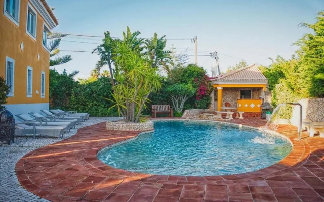 Lagos Beachfront Studio Apartment With Pool