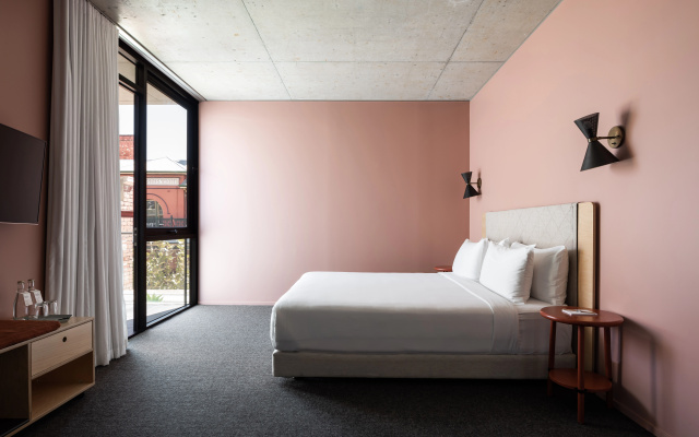 Alex Hotel