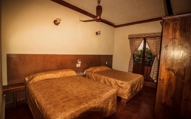 Hotel & Suites Posada Molina
