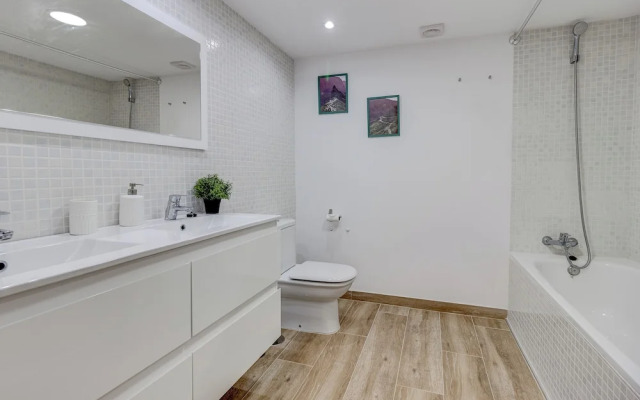 Beautiful Apartment Caleta Interian Beach