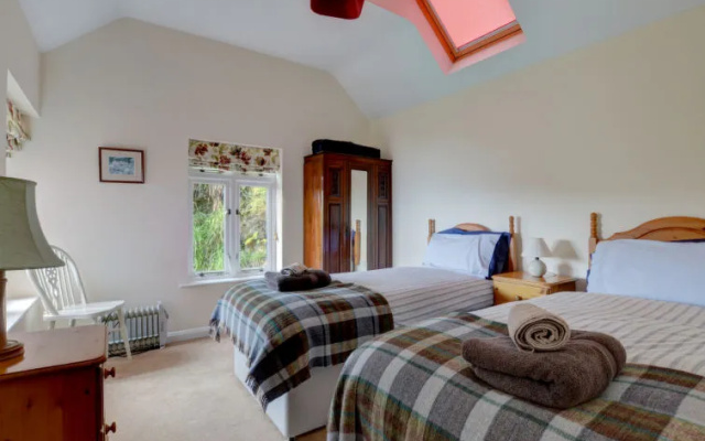 Holiday Home Briar Cottage