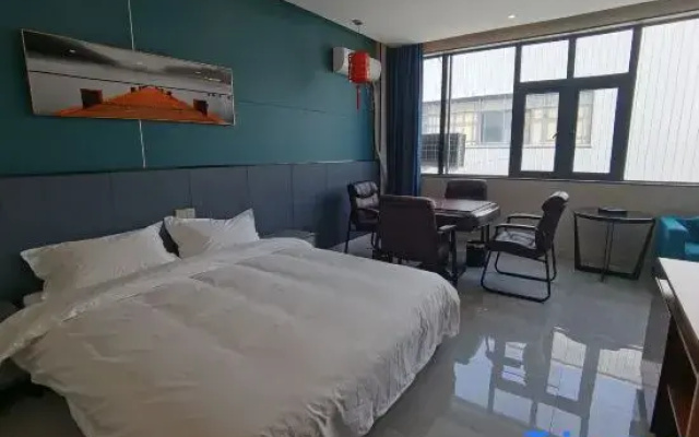 Zhengzhou Yulong Hotel