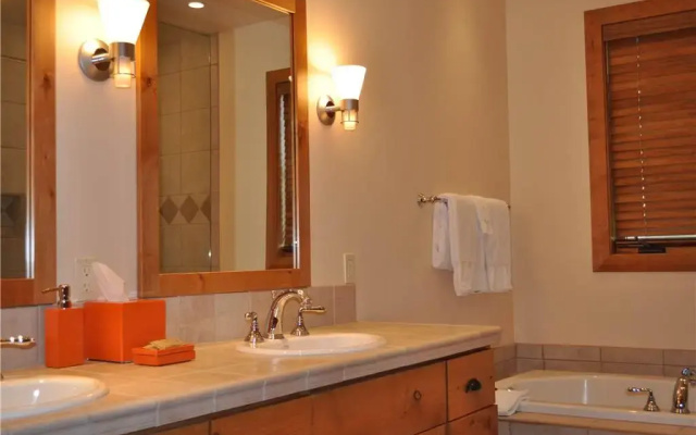 Granite Ridge Lodge